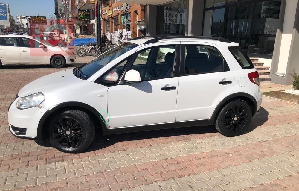 سوزوکی SX4